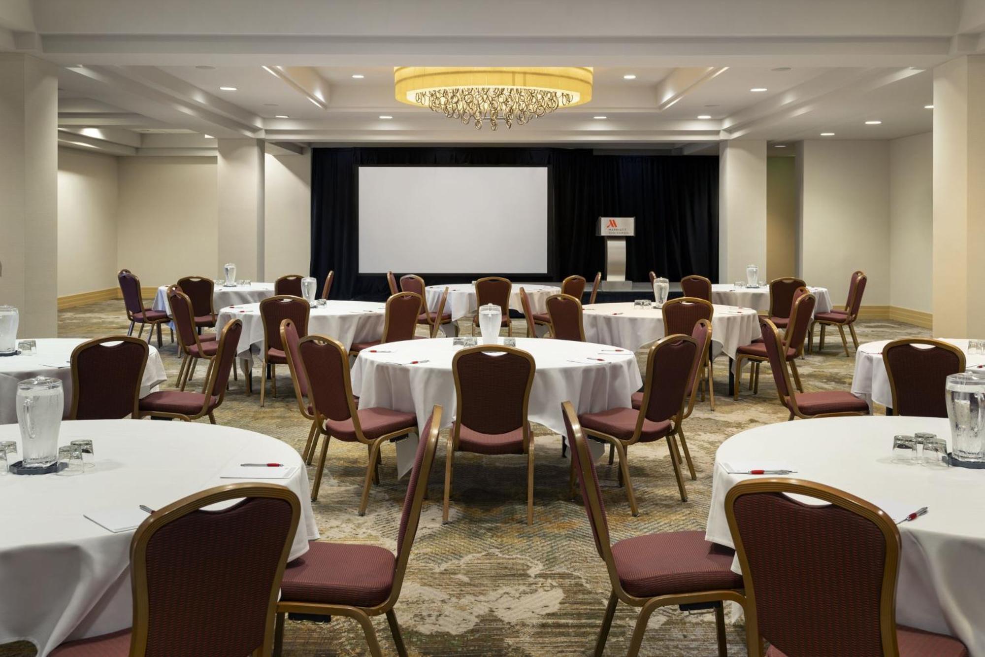 Отель San Ramon Marriott Экстерьер фото