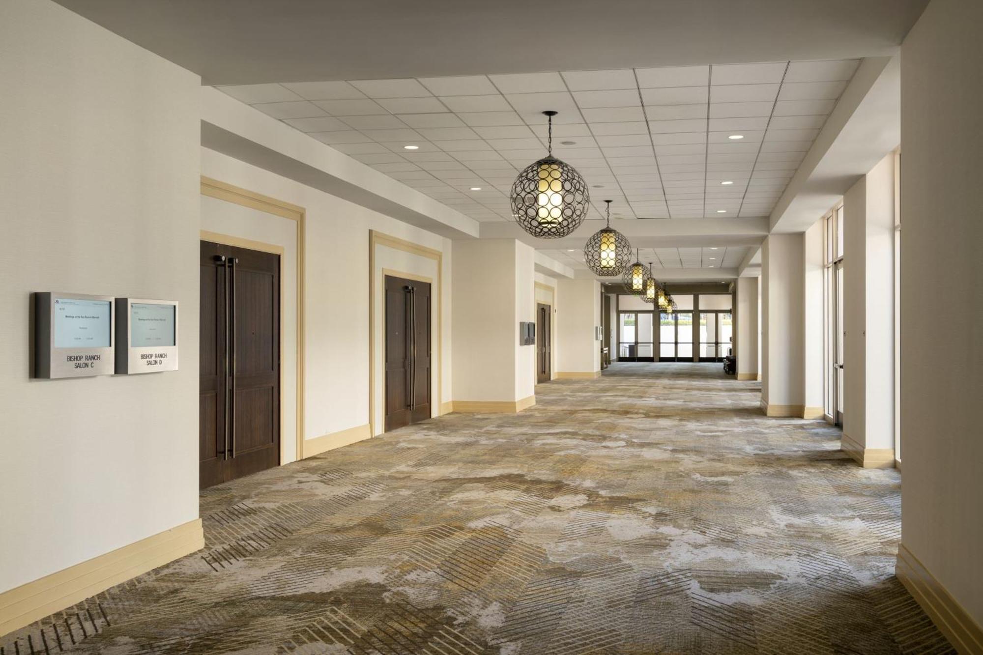 Отель San Ramon Marriott Экстерьер фото